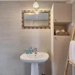 Kvija Adria Vikendica *