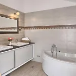 Kvija Adria Vikendica