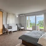 Kvija Adria *